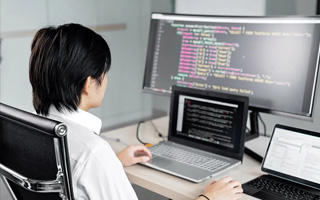 潜江 api php源码,下载的php源码怎么运行呢？